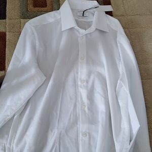 Large Boys NWT Calvin Klein pique white dress shir